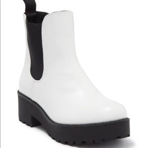 White dirty laundry Chelsea boots
